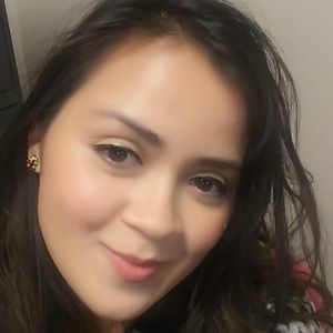 Meet your Posher, Adrianne